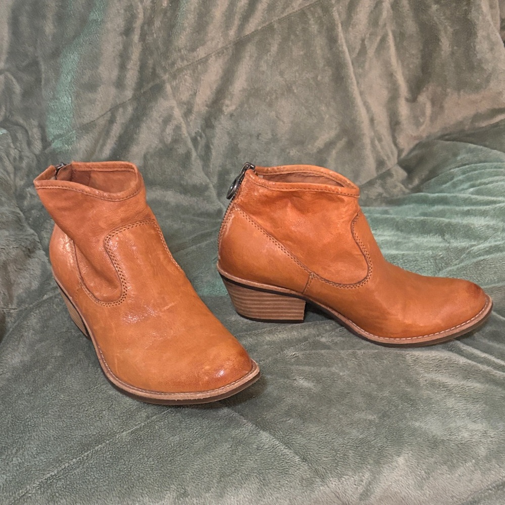 Sofft Cognac Leather Ankle Boots